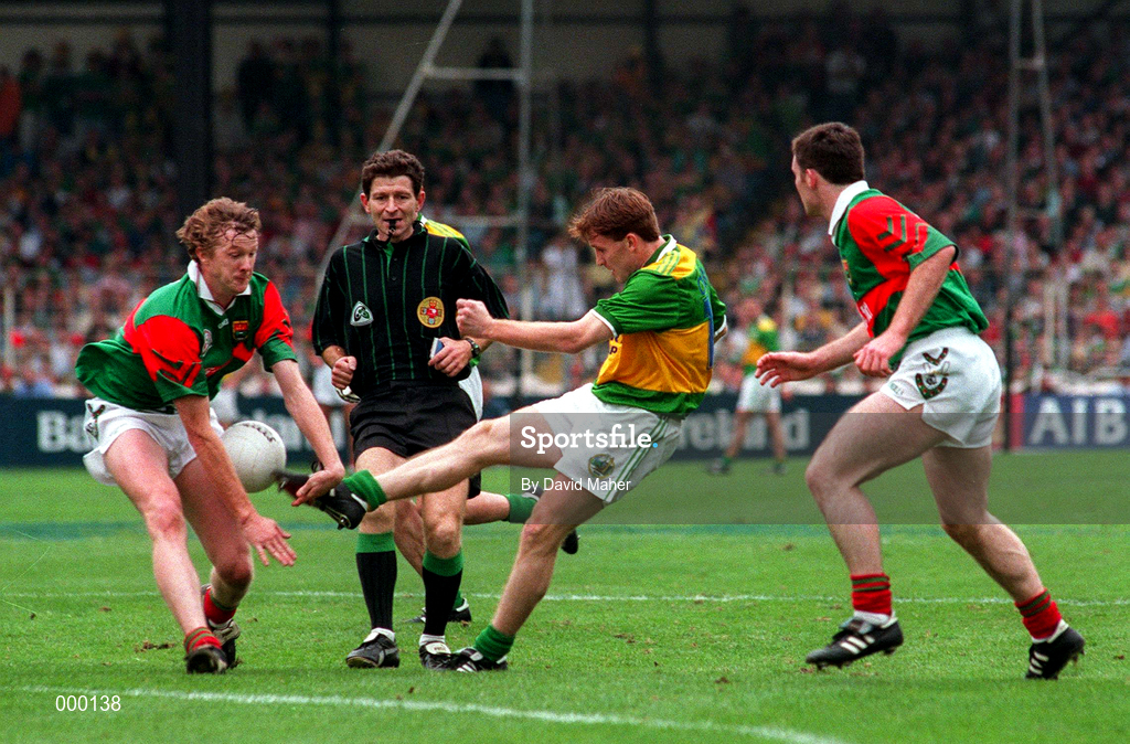 27 September 1997; Billy O'Shea of Kerry has his shot blocked by Pat Fallon of Mayo during the GAA Football All-Ireland Senior Championship Final match between Kerry and Mayo at Croke Park in Dublin. Photo by David Maher/Sportsfile