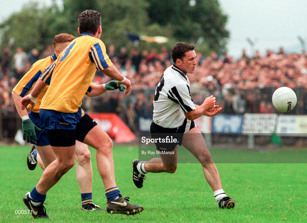 22 June 1997; Dessie Sloyne of Sligo under pressure from the Roscommon defence during the Connacht GAA Senior Football Championship Semi-Final match between Sligo and Roscommon at Markievicz Park in Sligo. Photo by Ray McManus/Sportsfile