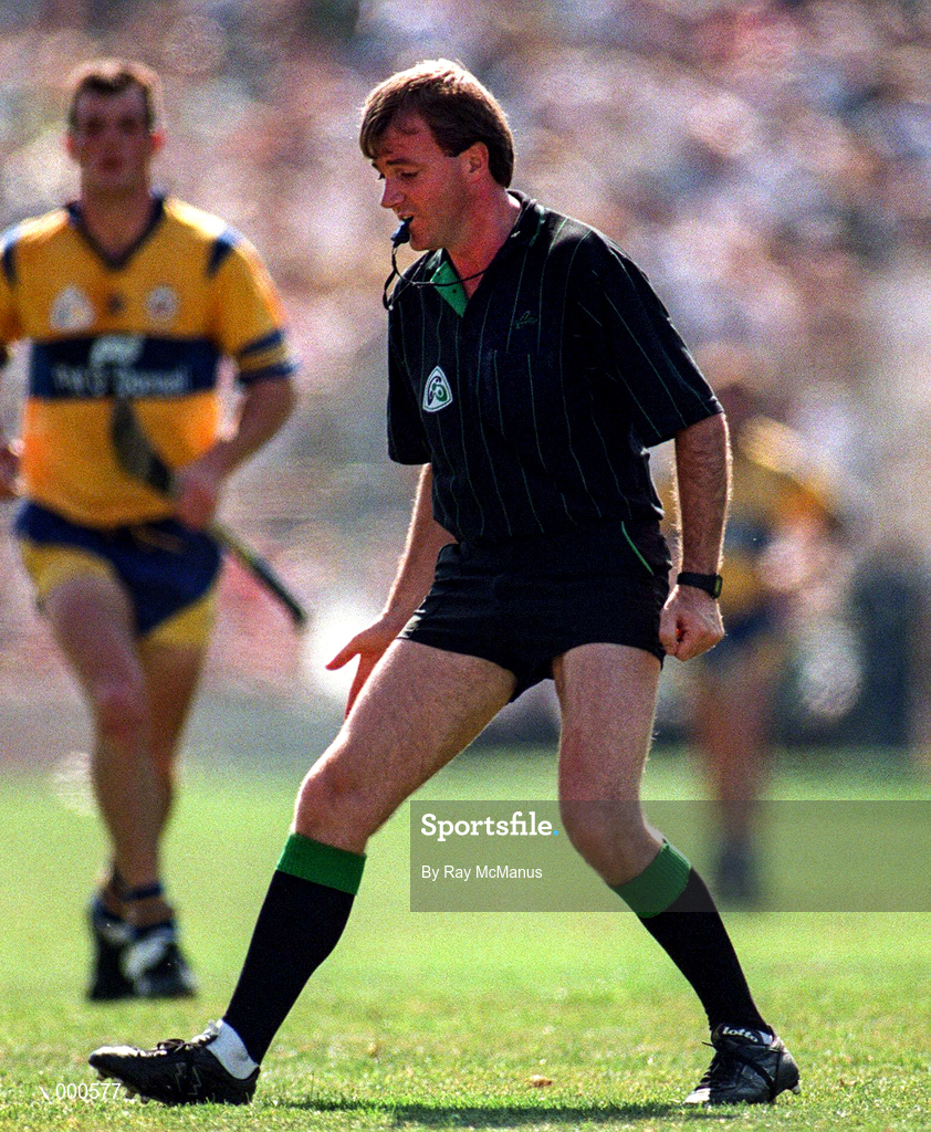 4 August 1995; Referee Dicky Murphy during the All-Ireland Senior Hurling Championship Semi-Final match between Clare and Galway at Croke Park in Dublin. Photo by Ray McManus/Sportsfile