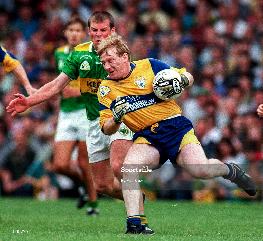 20 July 1997; Frankie Griffin of Clare in action against Dara Ó Cinnéide of Kerry during the GAA Munster Senior Football Championship Final match between Kerry and Clare at LIT Gaelic Grounds in Limerick. Photo by Matt Browne/Sportsfile