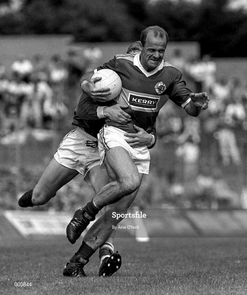 19 July 1992; Jack O'Shea of Kerry in action during the Munster Senior Football Championship Final match between Clare and Kerry at the Gaelic Grounds in Limerick. Photo by Áine O'Neill/Sportsfile