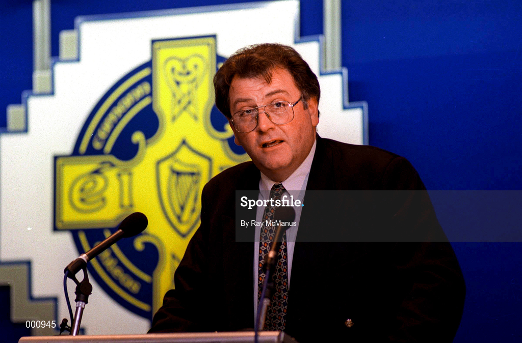 6 April 1996; Newly elected GAA President, Joe McDonagh speaking during the GAA Annual Congress 1996 at London in England. Photo by Ray McManus/Sportsfile
