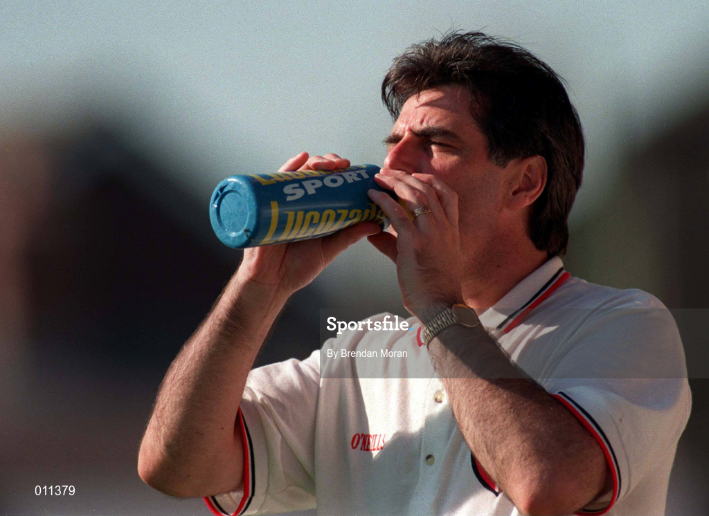 20 September 1998; Derry City manager Felix Healy during the Harp Lager National League Premier Division match between Shamrock Rovers and Derry City at Tolka Park in Dublin. Photo by Brendan Moran/Sportsfile