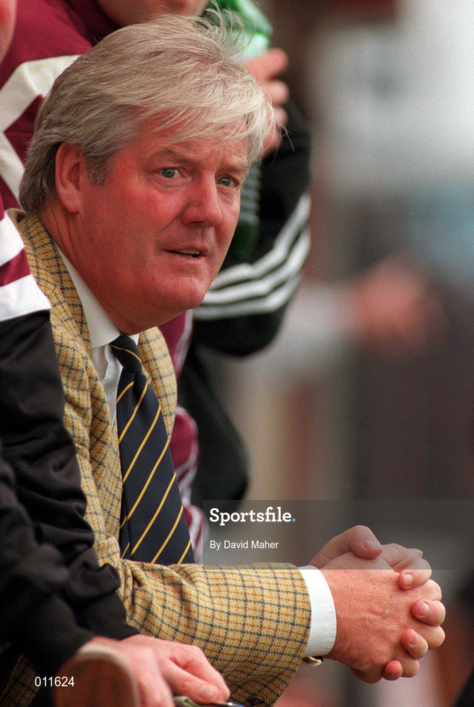 12 July 1998; Bohemians manager Joe McGrath during the Club Friendly between Bohemians and Hearts at Dalymount Park in Dublin. Photo by David Maher/Sportsfile