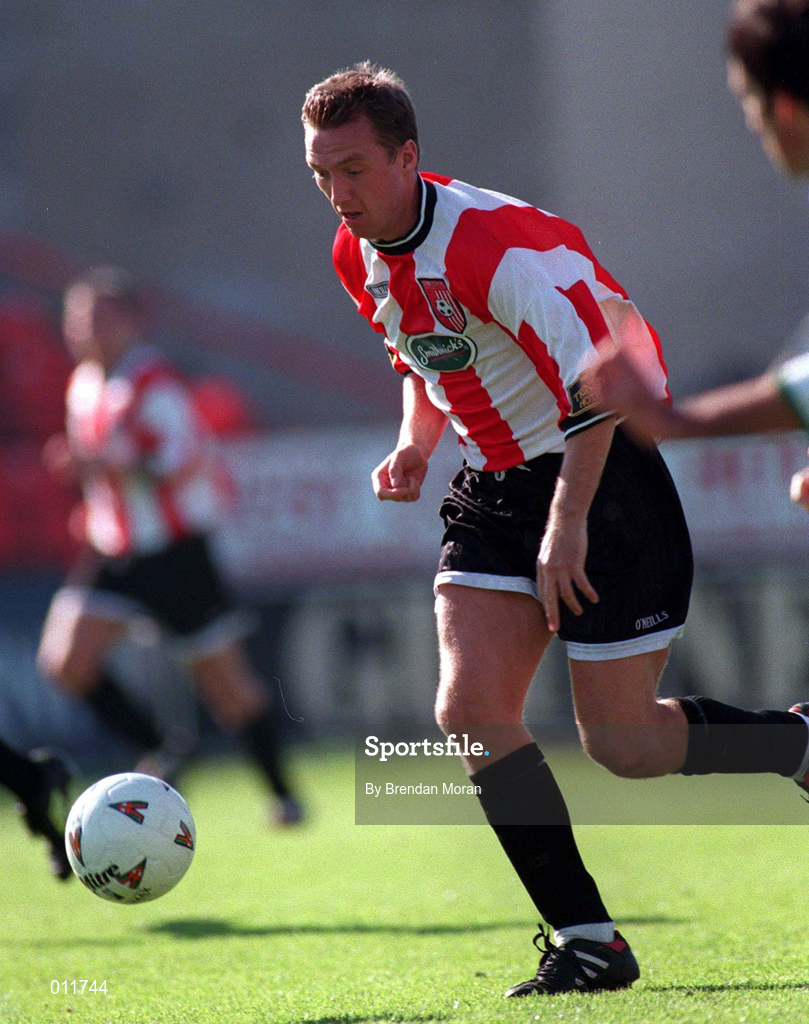 20 September 1998; Liam Coyle of Derry City during the Harp Lager National League Premier Division match between Shamrock Rovers and Derry City at Tolka Park in Dublin. Photo by Brendan Moran/Sportsfile