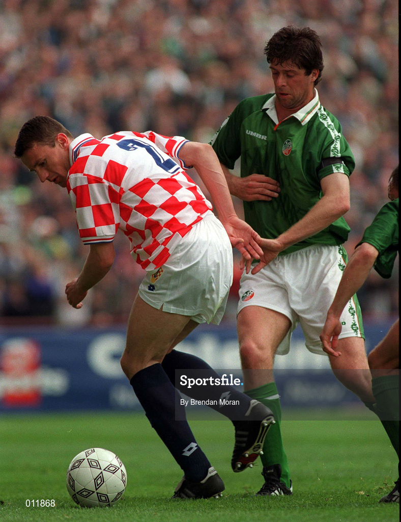 2 June 1996; Niall Quinn of Republic of Ireland in action against Mario Stanic of Croatia during the International Friendly between Republic of Ireland and Croatia at Lansdowne Road in Dublin. Photo by Brendan Moran/Sportsfile