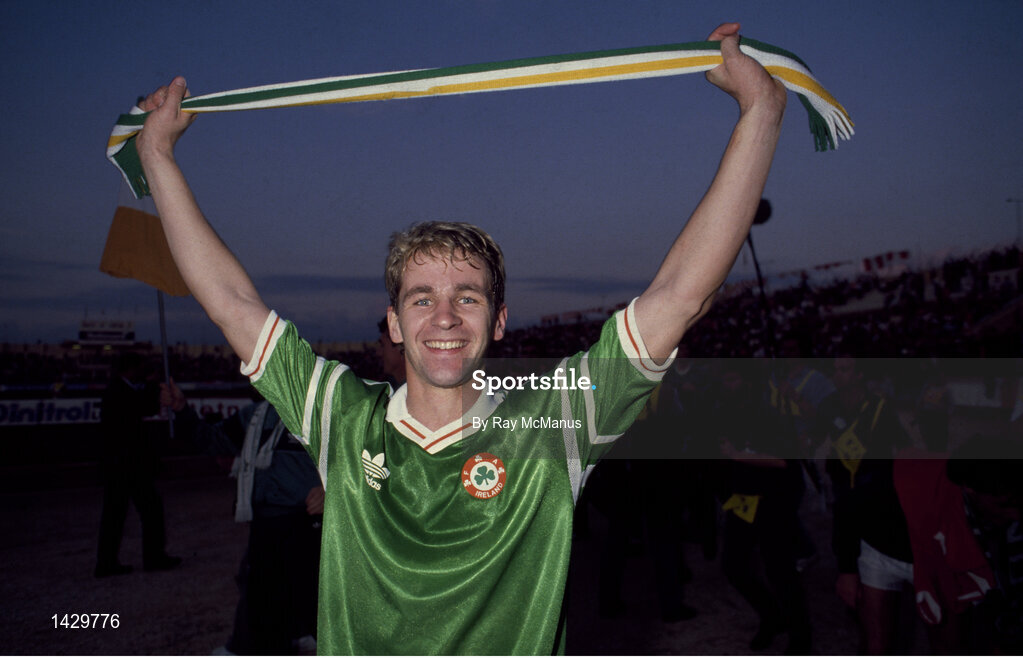 15 November 1989; Chris Morris of Republic of Ireland celebrates qualification for the World Cup after the FIFA World Cup Qualifying match between Matla and Republic of Ireland at the Ta'Qali Stadium in Valetta, Malta. Photo by Ray McManus/Sportsfile