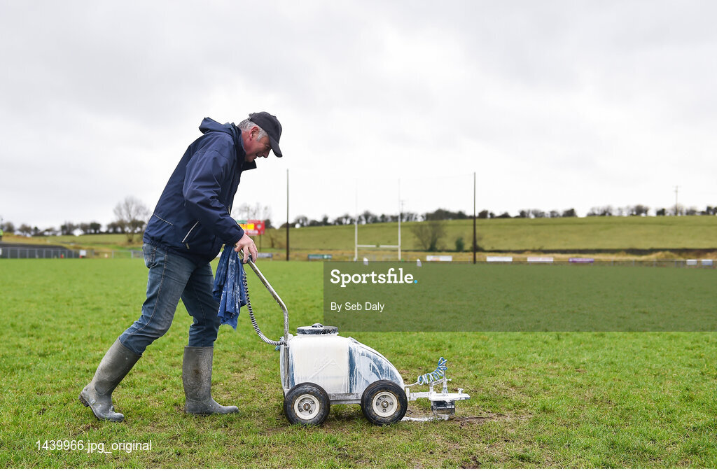 21 January 2018; Groundsman Eamonn Hannigan, from Ballina, marks out the pitch prior to the Connacht FBD League Round 5 match between Sligo and Mayo at James Stephen's Park in Ballina, Co Mayo. Photo by Seb Daly/Sportsfile