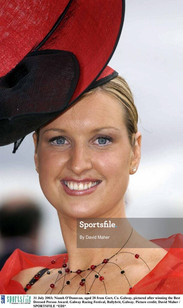 31 July 2003; Niamh O'Donovan, aged 28 from Gort, Co. Galway, pictured after winning the Best Dressed Person Award. Galway Racing Festival, Ballybrit, Galway. Picture credit; David Maher / SPORTSFILE *EDI*