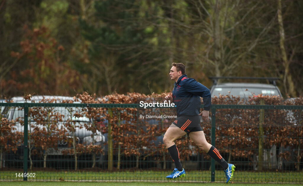 5 February 2018; Tommy O'Donnell trains separate from team-mates during Munster Rugby squad training at the University of Limerick in Limerick. Photo by Diarmuid Greene/Sportsfile