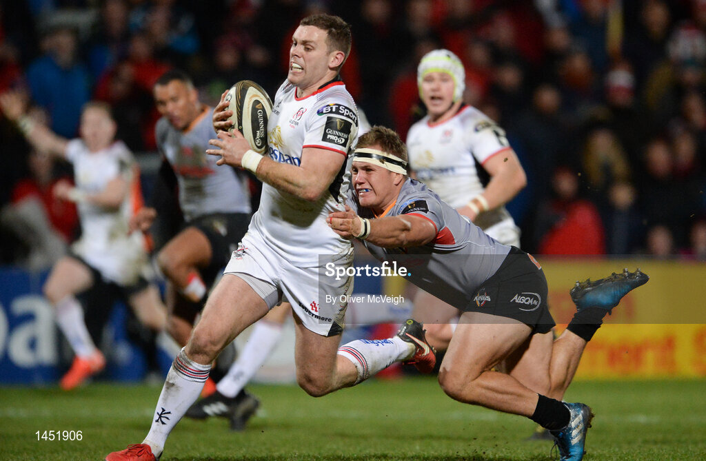 9 February 2018; Darren Cave of Ulster on his way to scoring his side's eight try despite the tackle of Godlen Masimla of Southern Kings during the Guinness PRO14 Round 14 match between Ulster and Southern Kings at Kingspan Stadium in Belfast. Photo by Oliver McVeigh/Sportsfile
