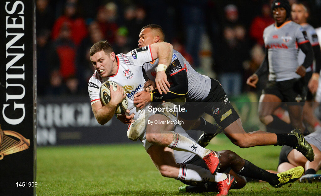 9 February 2018; Darren Cave of Ulster on his way to scoring his side's eight try despite the tackle of Godlen Masimla of Southern Kings during the Guinness PRO14 Round 14 match between Ulster and Southern Kings at Kingspan Stadium in Belfast. Photo by Oliver McVeigh/Sportsfile