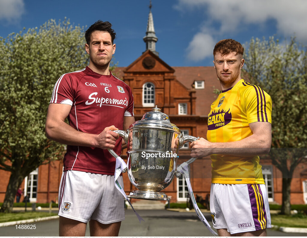 26 April 2018; Gearóid McInerney of Galway, left, and David Dunne of Wexford in attendance at the Leinster GAA Senior Hurling Championship 2018 Launch, at McKee Barracks in Cabra, Dublin. Photo by Seb Daly/Sportsfile