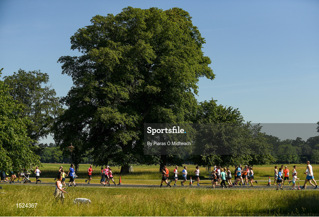 24 June 2018; Runners competing in the Irish Runner 5 Mile at the Phoenix Park in Dublin. Photo by Piaras Ó Mídheach/Sportsfile