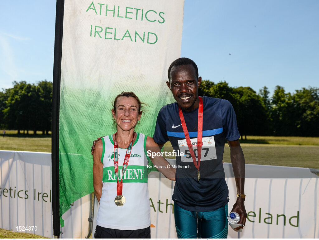 24 June 2018; Annette Kealy, Raheny Shamrocks, women's winner, and Freddie Keron, Raheny Shamrocks, men's winner, after the Irish Runner 5 Mile at the Phoenix Park in Dublin. Photo by Piaras Ó Mídheach/Sportsfile