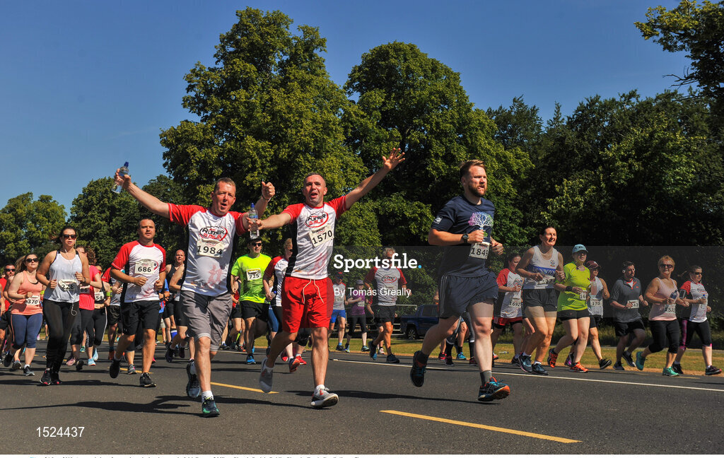 24 June 2018; A general view of competitors during the start the Irish Runner 5 Mile at Phoenix Park in Dublin. Photo by Tomás Greally/Sportsfile