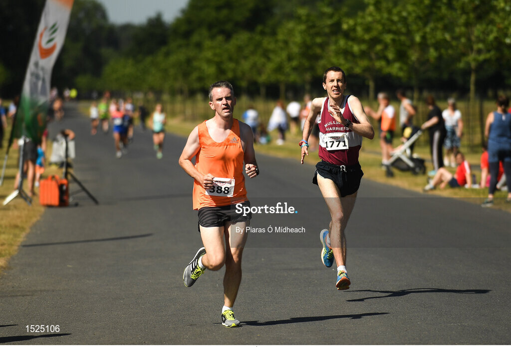 24 June 2018; Jonathan Healy, left, and Patrick Muldoon, Mullingar Harriers A.C., during the Irish Runner 5 Mile at Phoenix Park in Dublin. Photo by Piaras Ó Mídheach/Sportsfile