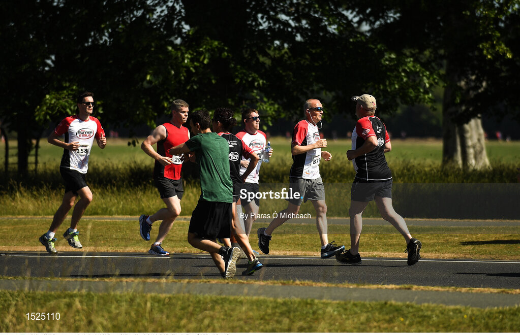 24 June 2018; Runners competing during the Irish Runner 5 Mile at Phoenix Park in Dublin. Photo by Piaras Ó Mídheach/Sportsfile