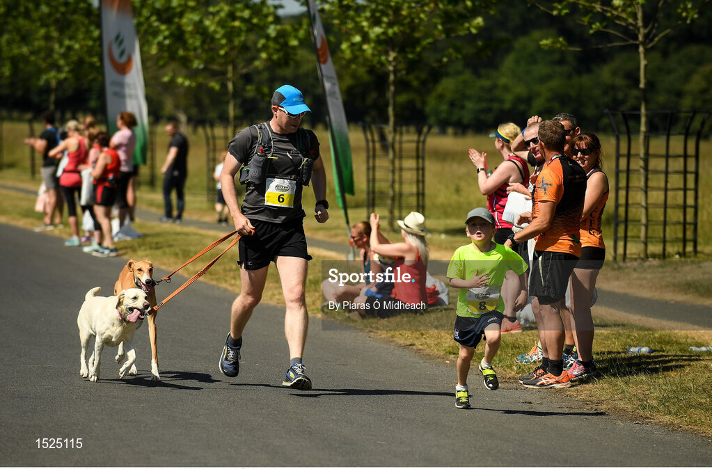 24 June 2018; Runners competing during the Irish Runner 5 Mile at the Phoenix Park in Dublin. Photo by Piaras Ó Mídheach/Sportsfile