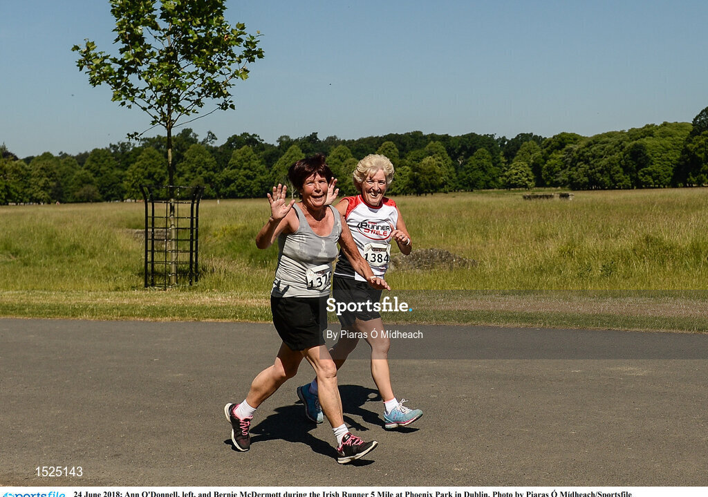 24 June 2018; Ann O'Donnell, left, and Bernie McDermott during the Irish Runner 5 Mile at Phoenix Park in Dublin. Photo by Piaras Ó Mídheach/Sportsfile
