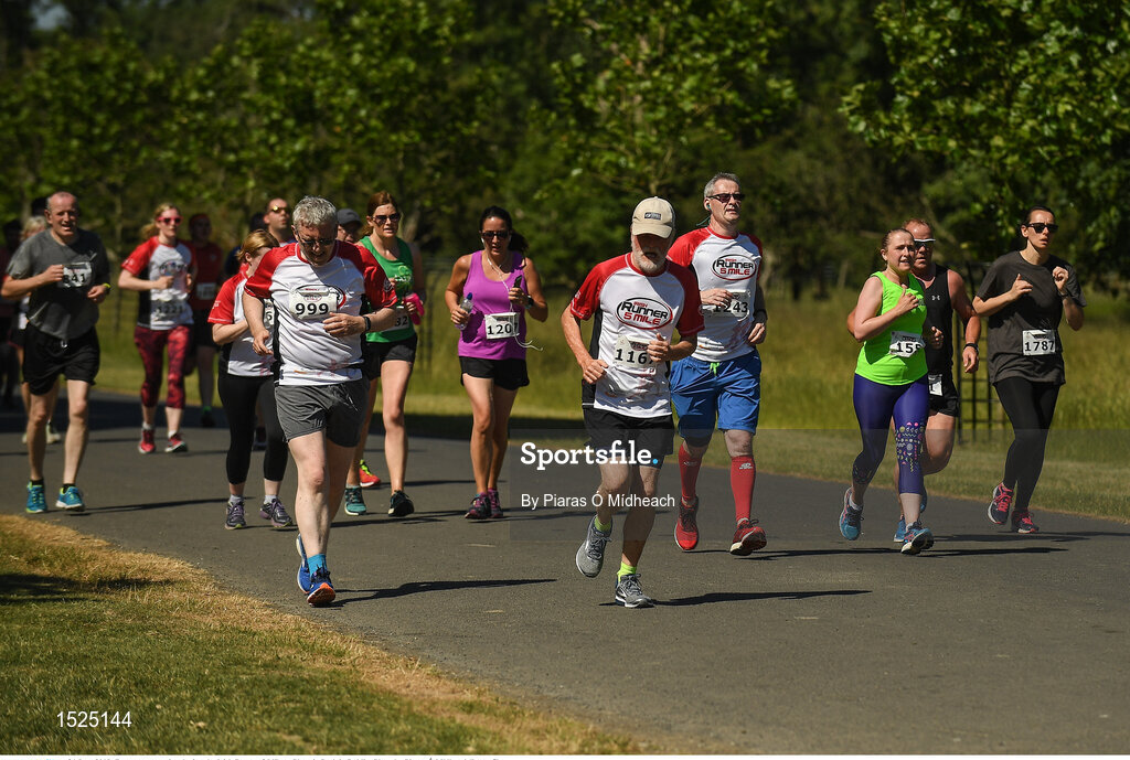 24 June 2018; Runners competing during the Irish Runner 5 Mile at Phoenix Park in Dublin. Photo by Piaras Ó Mídheach/Sportsfile