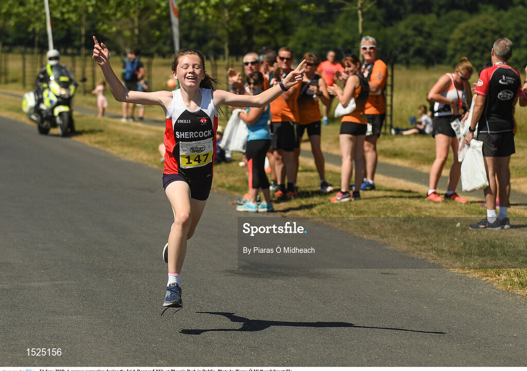 24 June 2018; A runner competing during the Irish Runner 5 Mile at Phoenix Park in Dublin. Photo by Piaras Ó Mídheach/Sportsfile