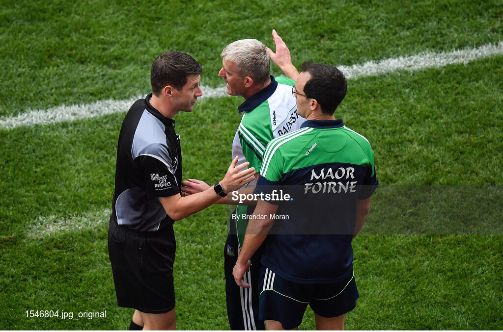 29 July 2018; Sideline official Sean Stack speaks to Limerick manager John Kiely and coach Paul Kennick during the GAA Hurling All-Ireland Senior Championship semi-final match between Cork and Limerick at Croke Park in Dublin. Photo by Brendan Moran/Sportsfile