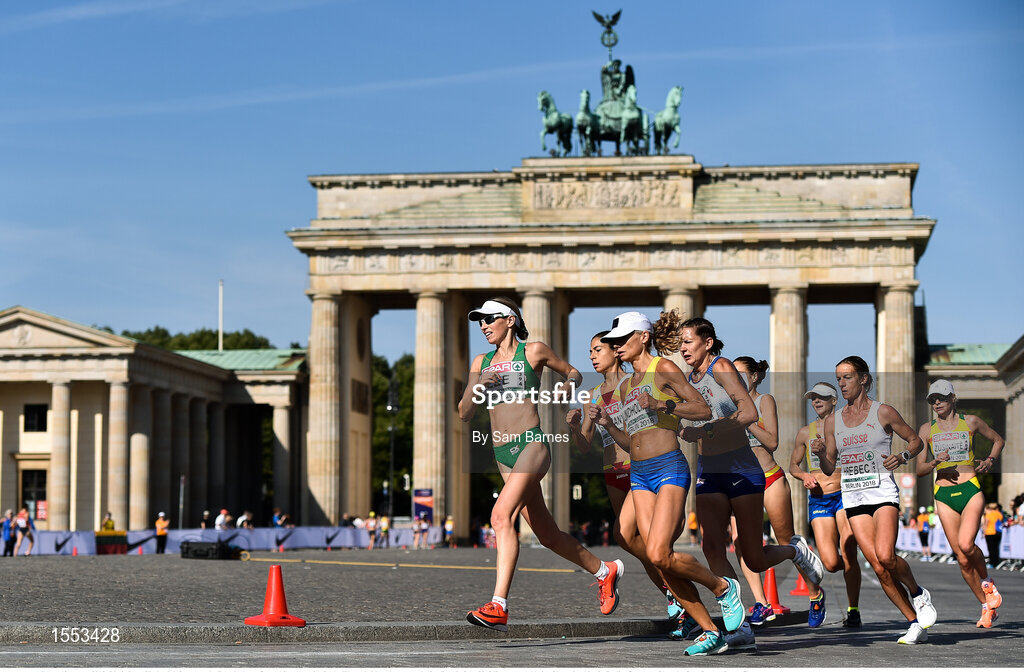 12 August 2018; Lizzie Lee of Ireland, left, passes the Brandenburg Gate while competing in the Women's Marathon event during Day 6 of the 2018 European Athletics Championships in Berlin, Germany. Photo by Sam Barnes/Sportsfile