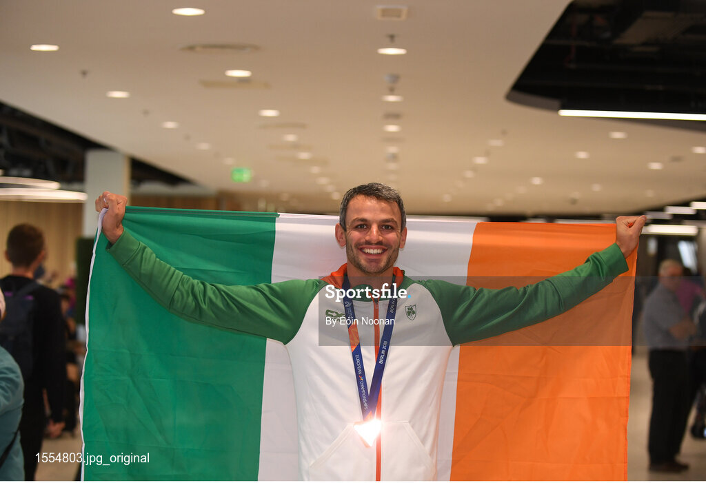 13 August 2018; Tomas Barr with his bronze medal at the Homecoming of the Irish Team from the European Athletics Championships in Berlin at Terminal 1 in Dublin Airport. Photo by Eóin Noonan/Sportsfile