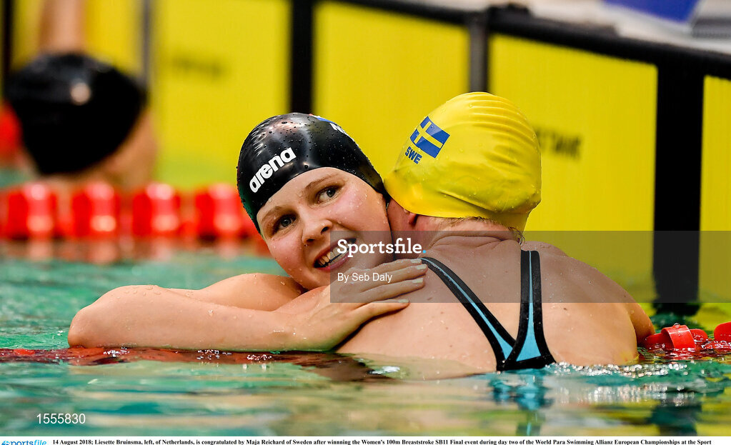 14 August 2018; Liesette Bruinsma, left, of Netherlands, is congratulated by Maja Reichard of Sweden after winnning the Women's 100m Breaststroke SB11 Final event during day two of the World Para Swimming Allianz European Championships at the Sport Ireland National Aquatic Centre in Blanchardstown, Dublin. Photo by Seb Daly/Sportsfile