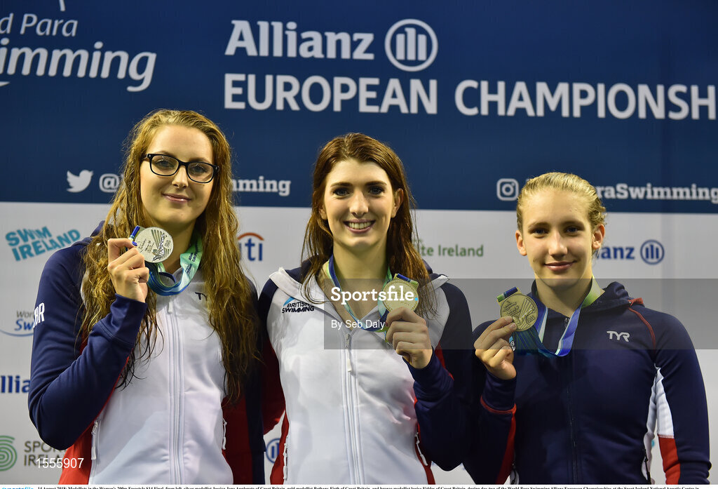 14 August 2018; Medallists in the Women's 200m Freestyle S14 Final, from left, silver medallist Jessica Jane Applegate of Great Britain, gold medallist Bethany Firth of Great Britain, and bronze medallist louise Fiddes of Great Britain, during day two of the World Para Swimming Allianz European Championships at the Sport Ireland National Aquatic Centre in Blanchardstown, Dublin.  Photo by Seb Daly/Sportsfile