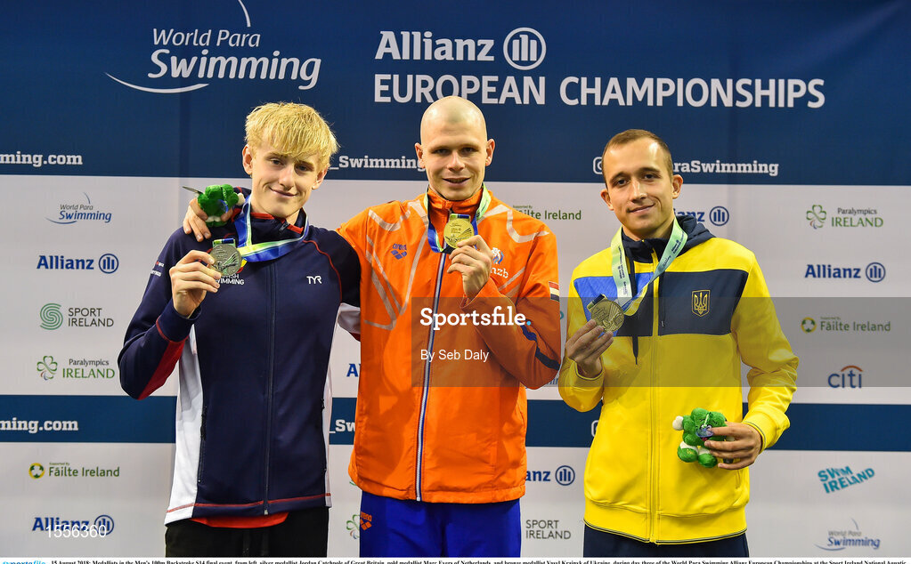 15 August 2018; Medallists in the Men's 100m Backstroke S14 final event, from left, silver medallist Jordan Catchpole of Great Britain, gold medallist Marc Evers of Netherlands, and bronze medallist Vasyl Krainyk of Ukraine, during day three of the World Para Swimming Allianz European Championships at the Sport Ireland National Aquatic Centre in Blanchardstown, Dublin.  Photo by Seb Daly/Sportsfile