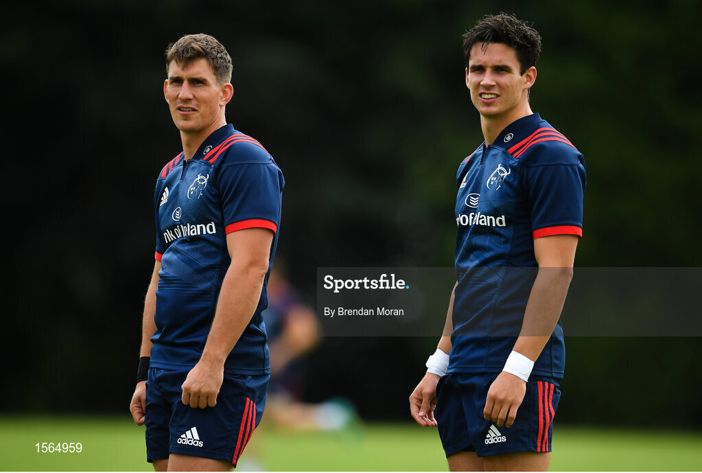 27 August 2018; Ian Keatley, left, and Joey Carbery during Munster Rugby squad training at the University of Limerick in Limerick. Photo by Brendan Moran/Sportsfile