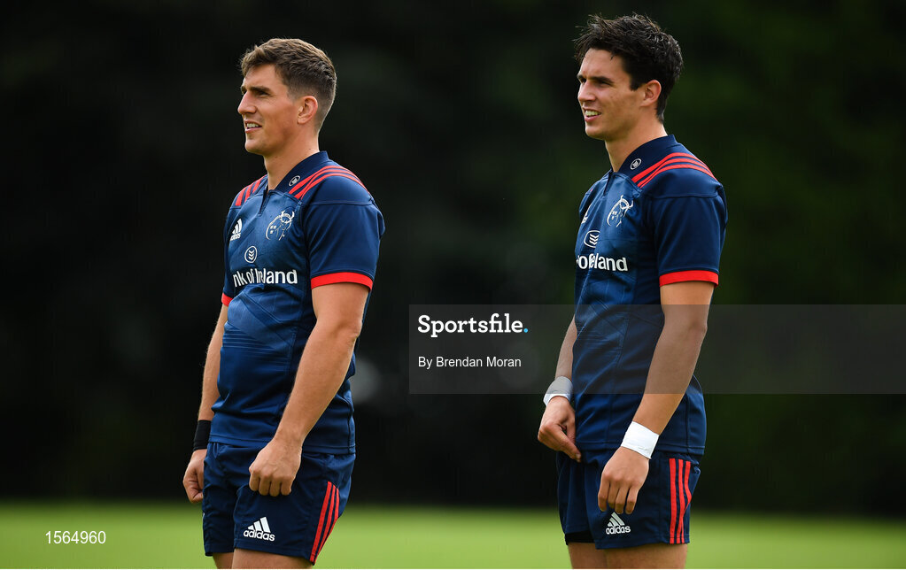 27 August 2018; Ian Keatley, left, and Joey Carbery during Munster Rugby squad training at the University of Limerick in Limerick. Photo by Brendan Moran/Sportsfile