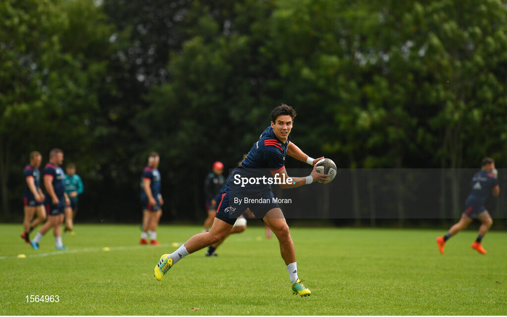 27 August 2018; Joey Carbery during Munster Rugby squad training at the University of Limerick in Limerick. Photo by Brendan Moran/Sportsfile