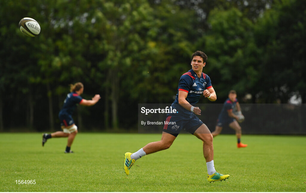 27 August 2018; Joey Carbery during Munster Rugby squad training at the University of Limerick in Limerick. Photo by Brendan Moran/Sportsfile