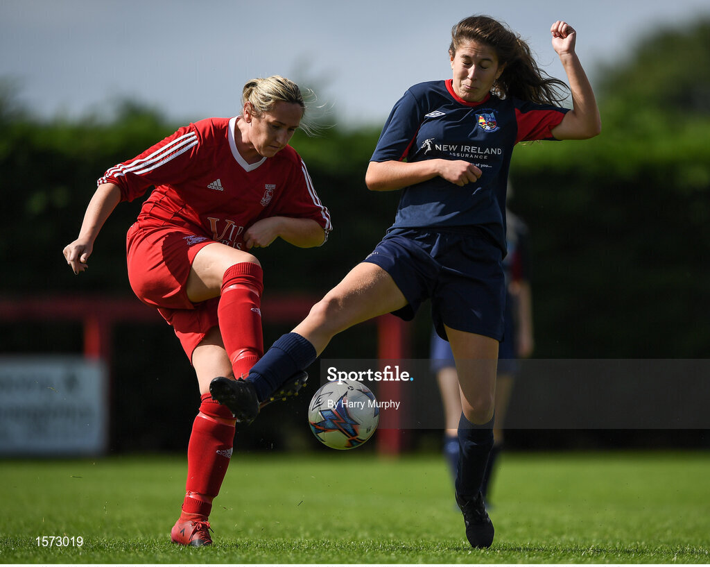 9 September 2018; Louise Kearney of TEK United in action against Claire Nevin of Lakewood Athletic during the FAI Women’s Intermediate Shield Final match between TEK United and Lakewood Athletic at Newhill Park in Two Mile Borris, Tipperary. Photo by Harry Murphy/Sportsfile