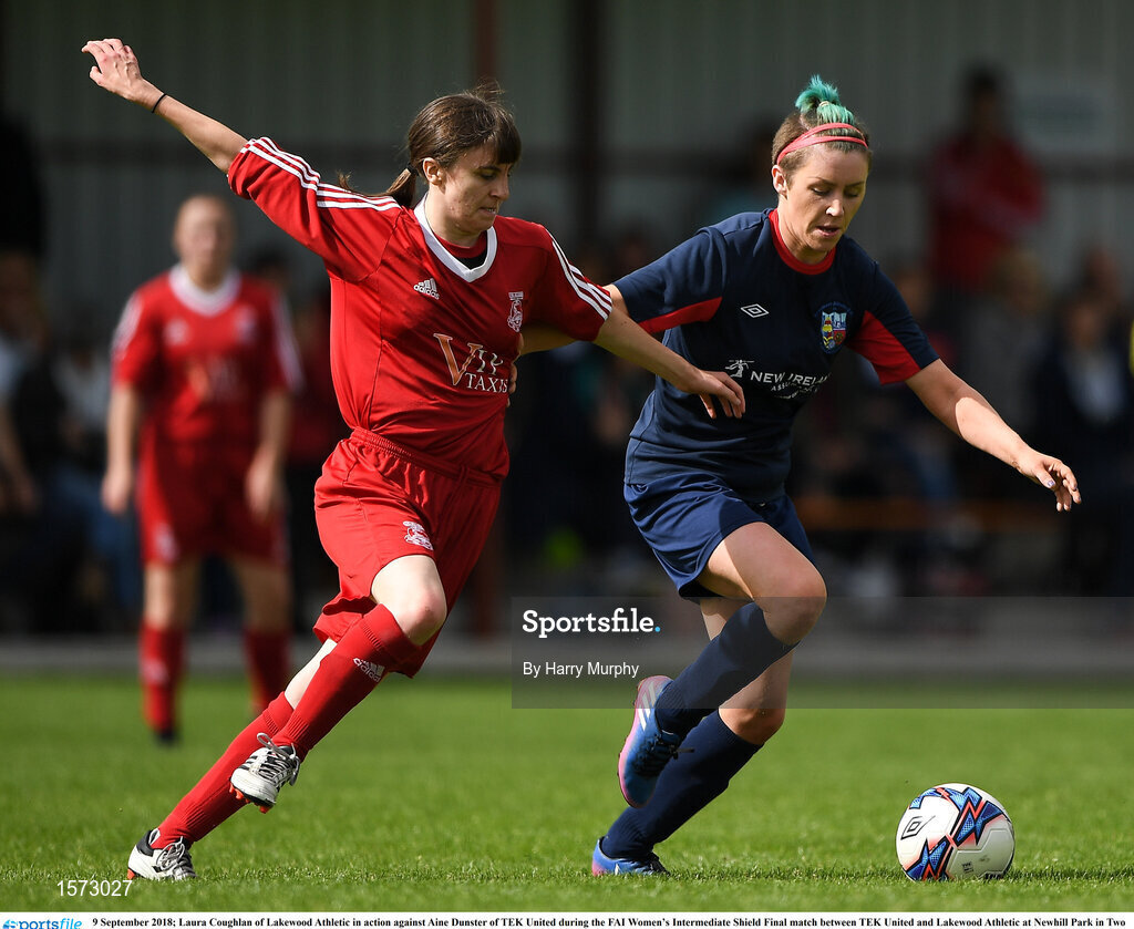9 September 2018; Laura Coughlan of Lakewood Athletic in action against Aine Dunster of TEK United during the FAI Women’s Intermediate Shield Final match between TEK United and Lakewood Athletic at Newhill Park in Two Mile Borris, Tipperary. Photo by Harry Murphy/Sportsfile