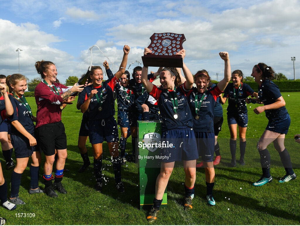 9 September 2018; Ali Brady of Lakewood Athletic lifts the shield after the FAI Women’s Intermediate Shield Final match between TEK United and Lakewood Athletic at Newhill Park in Two Mile Borris, Tipperary. Photo by Harry Murphy/Sportsfile