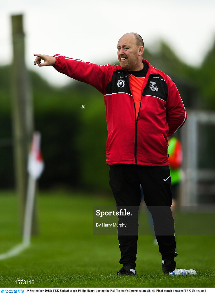 9 September 2018; TEK United coach Philip Henry during the FAI Women’s Intermediate Shield Final match between TEK United and Lakewood Athletic at Newhill Park in Two Mile Borris, Tipperary.  Photo by Harry Murphy/Sportsfile