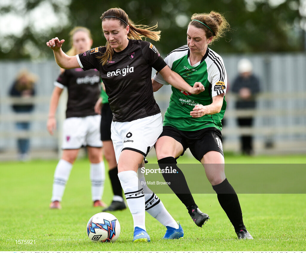 15 September 2018; Kylie Murphy of Wexford Youths in action against Karen Duggan of Peamount United during the Continental Tyres Women’s National League Cup Final between Wexford Youths at Peamount United at Ferrcarrig Park in Wexford. Photo by Matt Browne/Sportsfile
