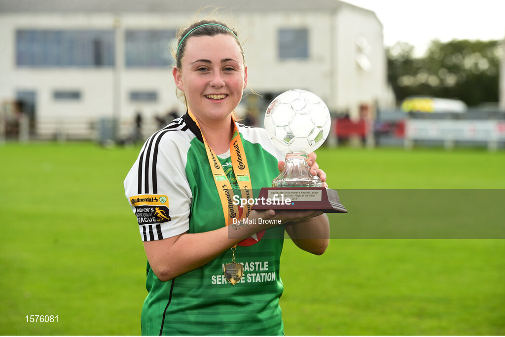 15 September 2018; Megan Smyth-Lynch of Peamount United with her player of the match trophy after the Continental Tyres Women’s National League Cup Final between Wexford Youths at Peamount United at Ferrcarrig Park in Wexford. Photo by Matt Browne/Sportsfile