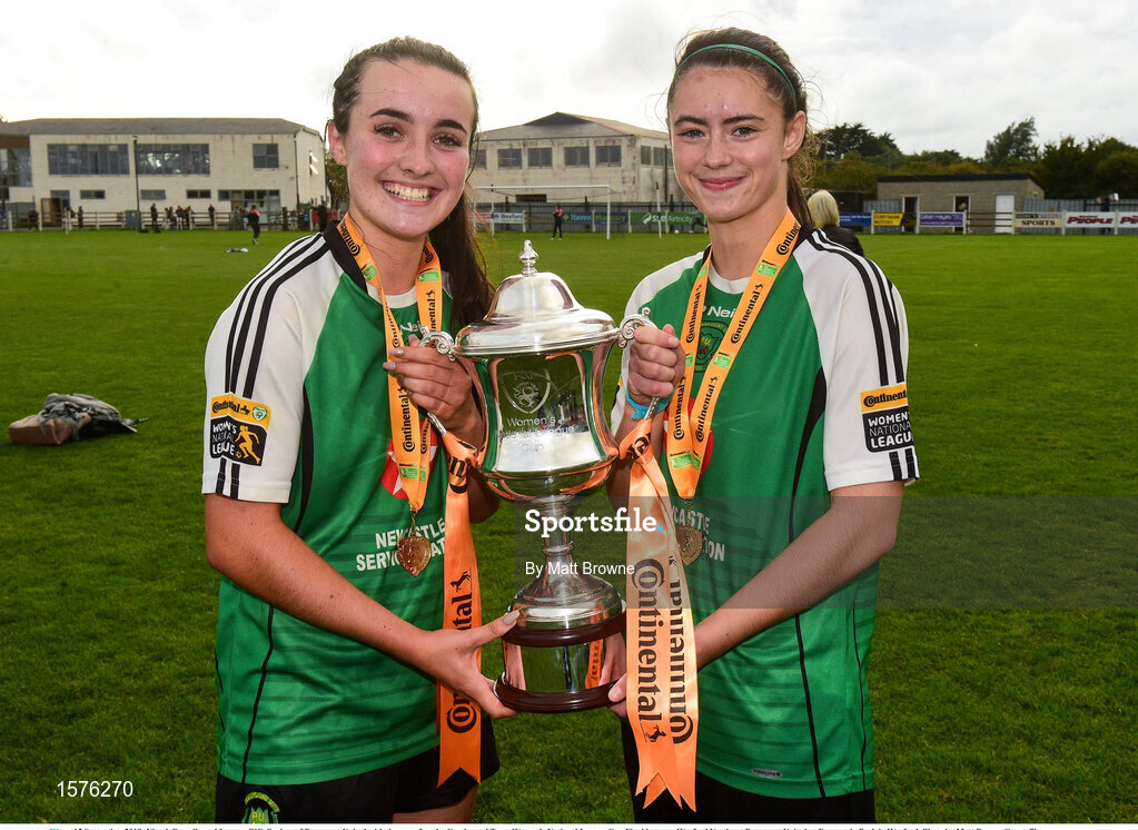 15 September 2018; Niamh Farrelly and Lauryn O'Callaghan of Peamount United with the cup after the Continental Tyres Women’s National League Cup Final between Wexford Youths at Peamount United at Ferrcarrig Park in Wexford. Photo by Matt Browne/Sportsfile