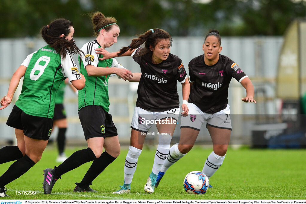 15 September 2018; Mckenna Davidson of Wexford Youths in action against Karen Duggan and Niamh Farrelly of Peamount United during the Continental Tyres Women’s National League Cup Final between Wexford Youths at Peamount United at Ferrcarrig Park in Wexford. Photo by Matt Browne/Sportsfile