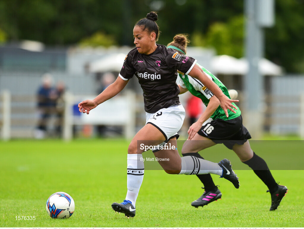 15 September 2018; Rianna Jarrett of Wexford Youths in action against Karen Duggan of Peamount United during the Continental Tyres Women’s National League Cup Final between Wexford Youths at Peamount United at Ferrcarrig Park in Wexford. Photo by Matt Browne/Sportsfile