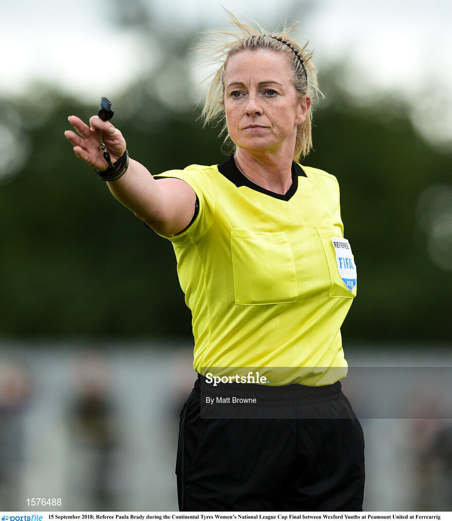 15 September 2018; Referee Paula Brady during the Continental Tyres Women’s National League Cup Final between Wexford Youths at Peamount United at Ferrcarrig Park in Wexford. Photo by Matt Browne/Sportsfile