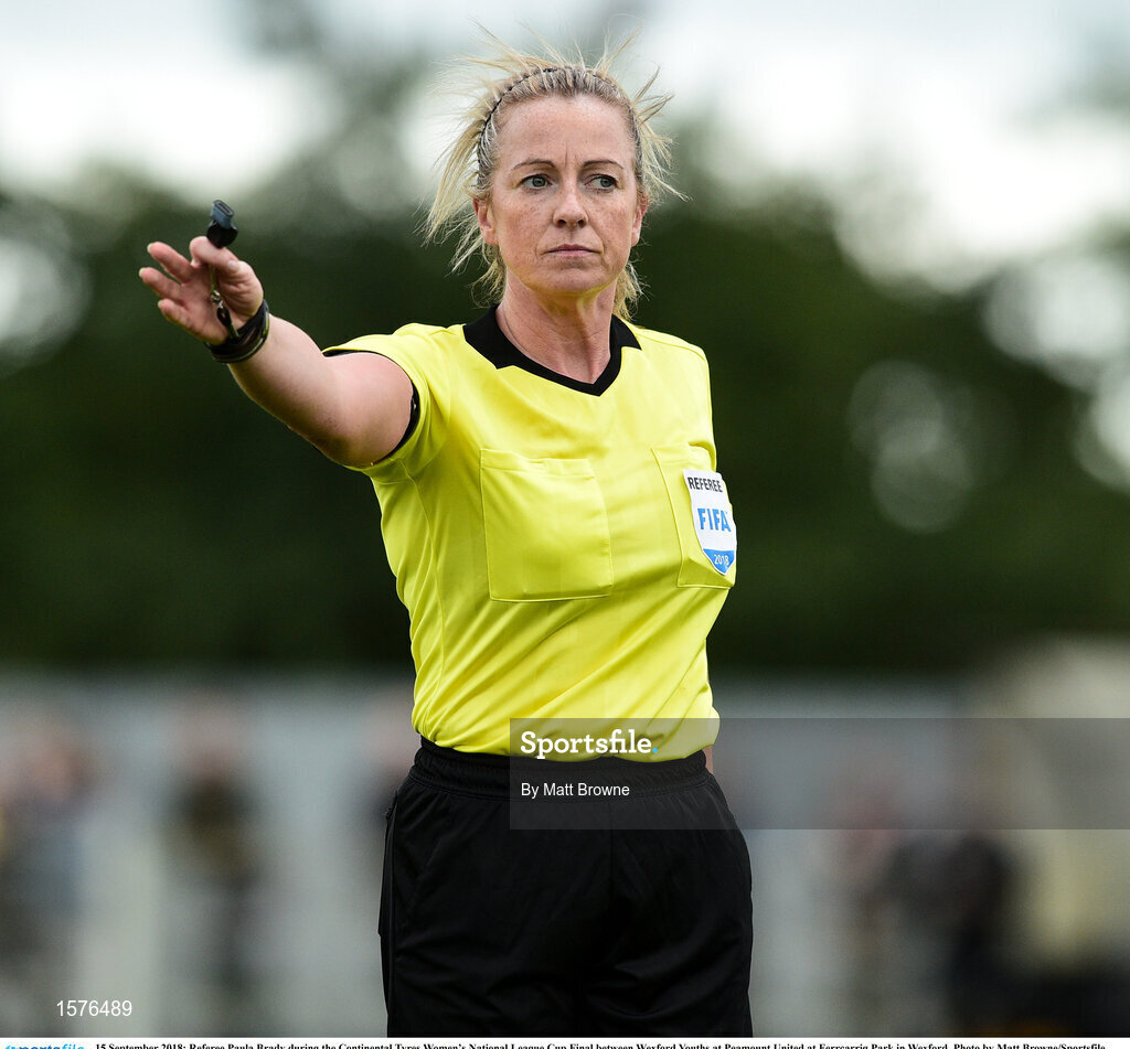 15 September 2018; Referee Paula Brady during the Continental Tyres Women’s National League Cup Final between Wexford Youths at Peamount United at Ferrcarrig Park in Wexford. Photo by Matt Browne/Sportsfile