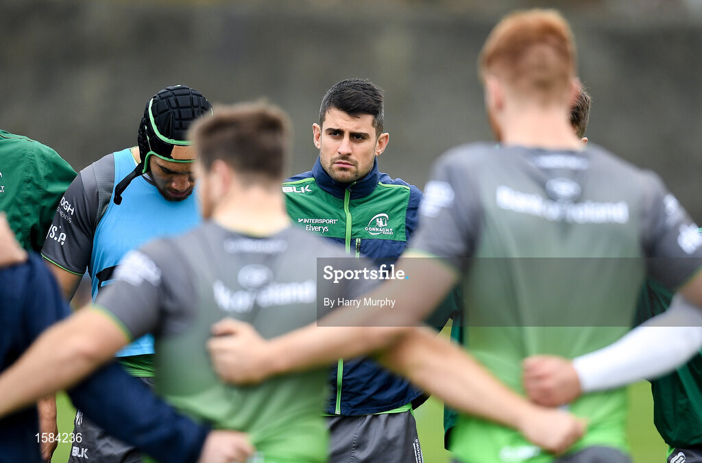 2 October 2018; Tiernan O'Halloran during Connacht Rugby squad training at the Sportsground in Galway. Photo by Harry Murphy/Sportsfile