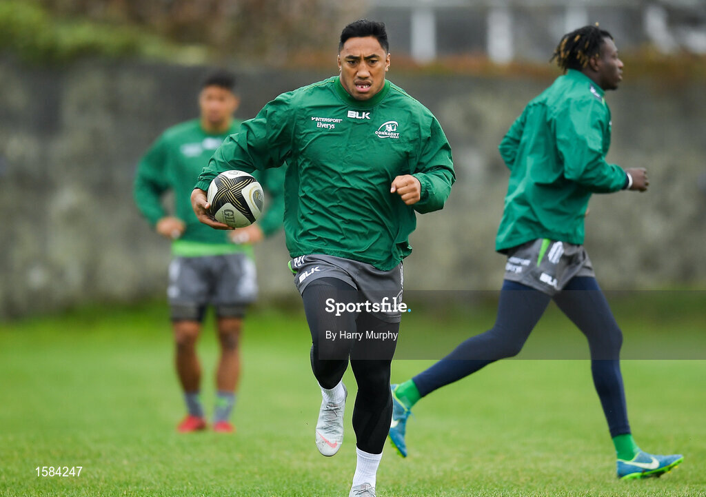 2 October 2018; Bundee Aki during Connacht Rugby squad training at the Sportsground in Galway. Photo by Harry Murphy/Sportsfile