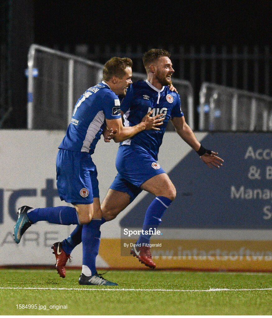 5 October 2018; Conor Clifford, right, of St Patrick's Athletic is congratulated by team-mate Conan Byrne after scoring his side's first goal during the SSE Airtricity League Premier Division match between Dundalk and St Patrick's Athletic at Oriel Park, Dundalk, in Louth. Photo by David Fitzgerald/Sportsfile